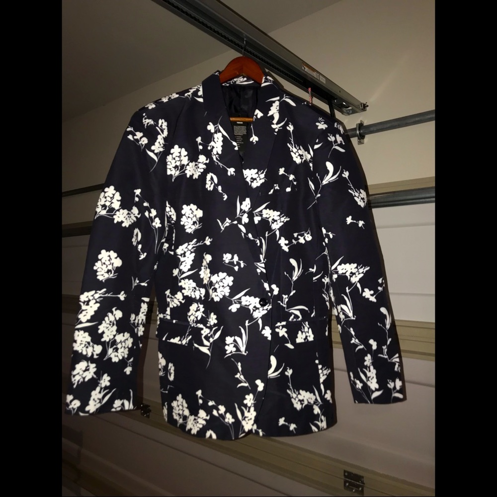 Black & White Floral Tuxedo Blazer
